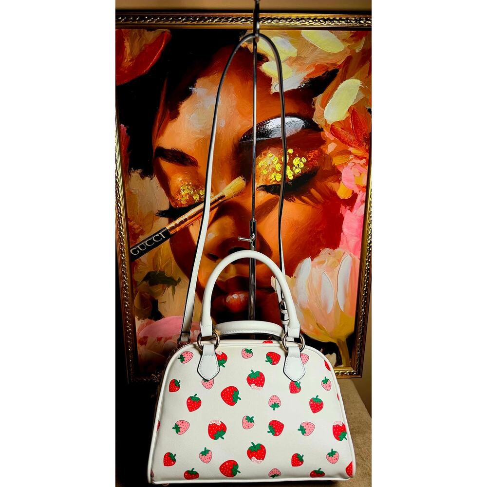🍓Juicy Couture NWT "Sweet N Juicy" Strawberry Bowler Bag Satchel Crossbody🍓 - Picture 6 of 7